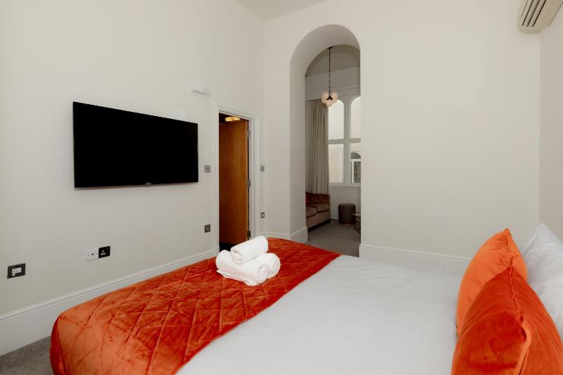 Standard Suite